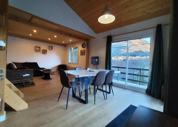 Mustang Vallee شاليه لارونس